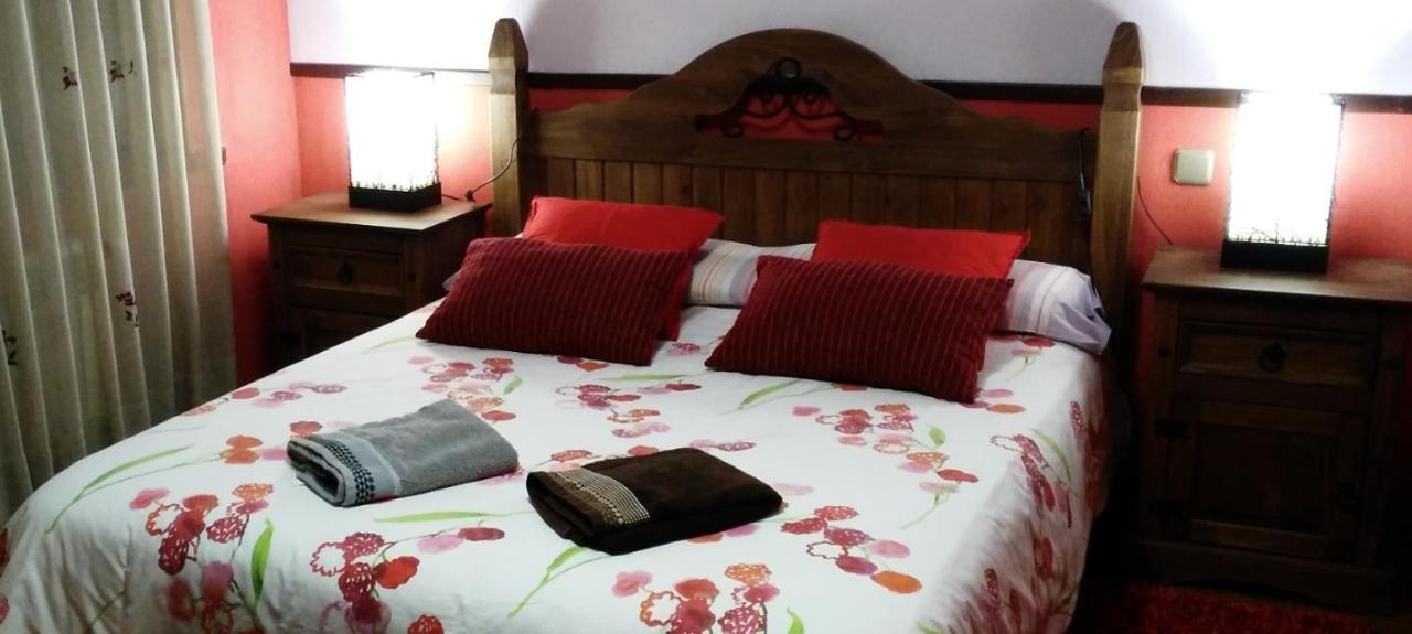 Villa La Hijuela à Navafría Extérieur photo